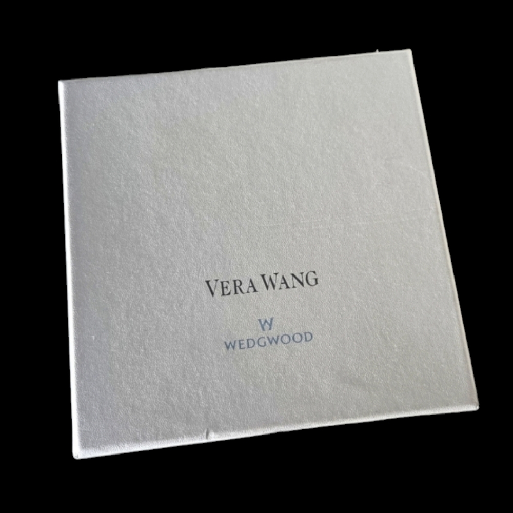 Vera Wang Silver Grosgrain Salt and Pepper Shakers - Picture 6 of 9
